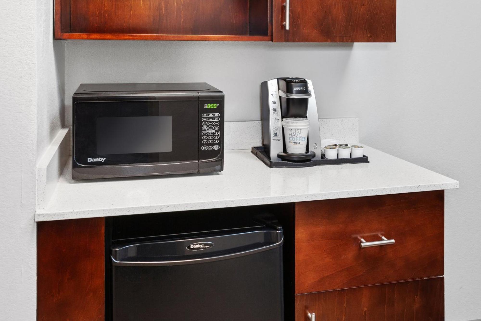 Holiday Inn Express & Suites Carmel North - Westfield By Ihg Exteriör bild