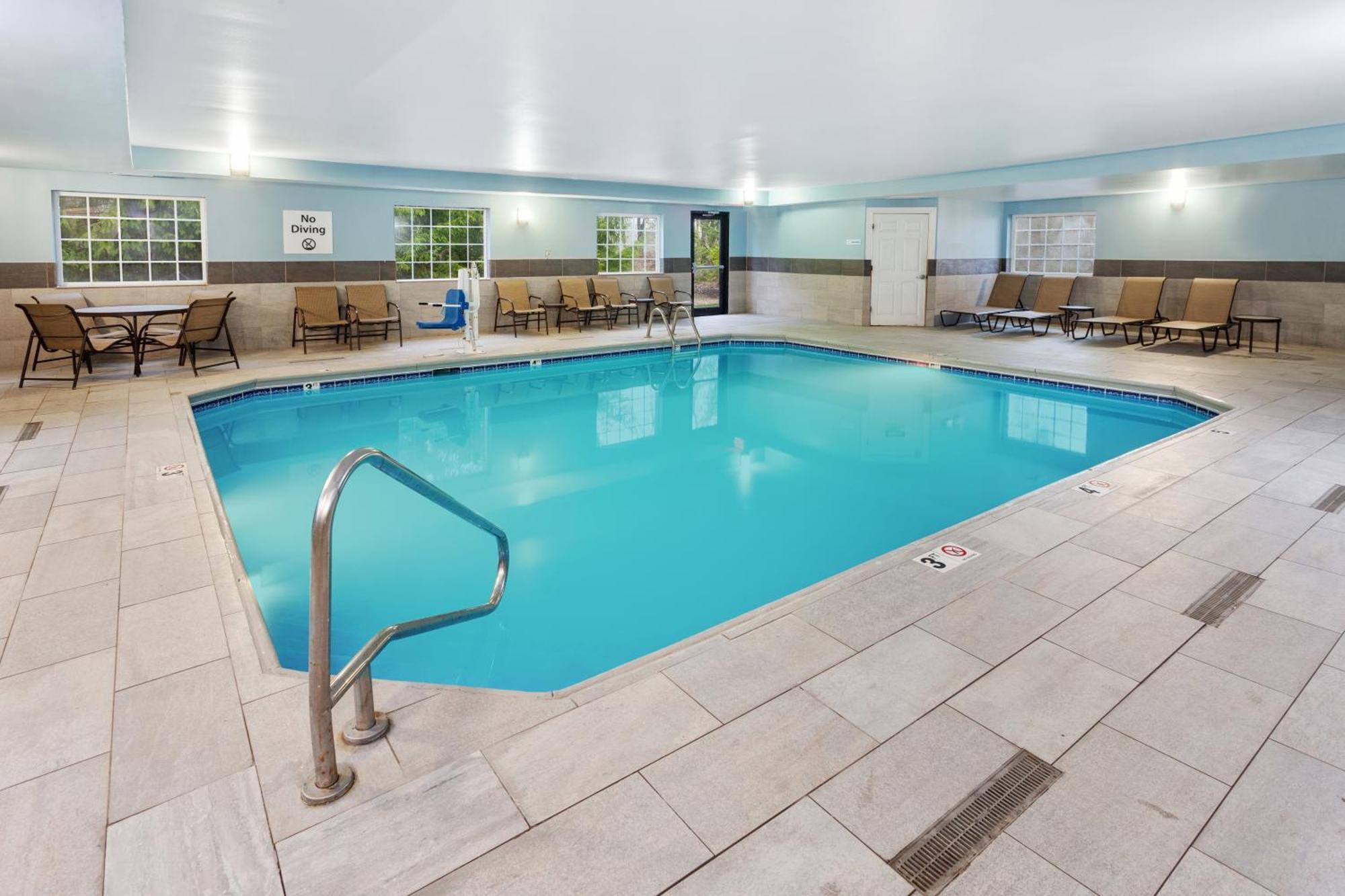 Holiday Inn Express & Suites Carmel North - Westfield By Ihg Exteriör bild
