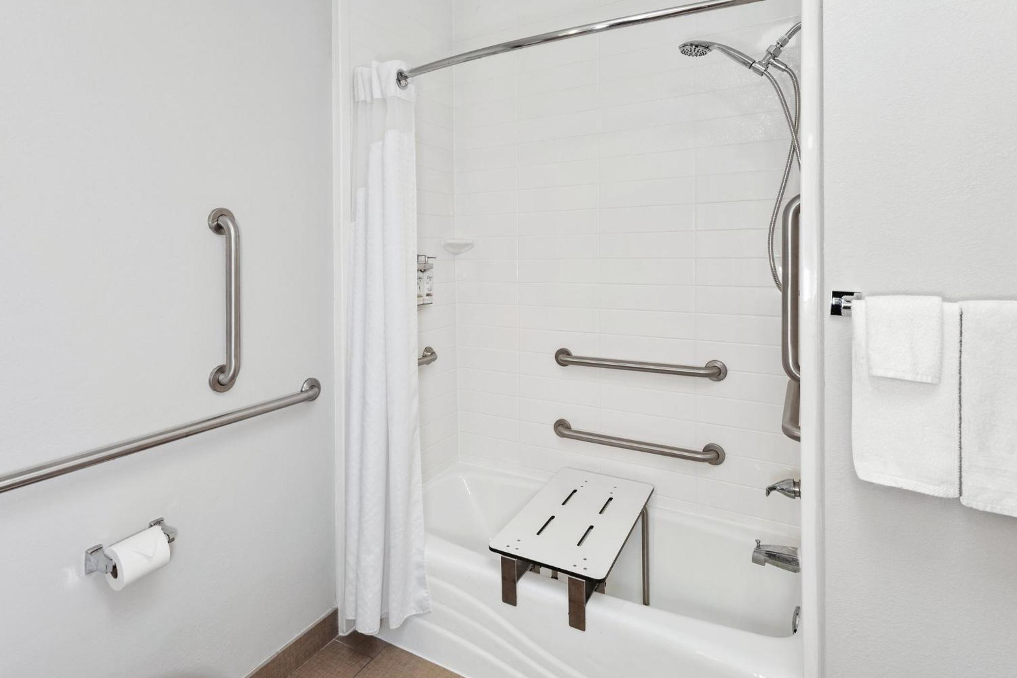 Holiday Inn Express & Suites Carmel North - Westfield By Ihg Exteriör bild