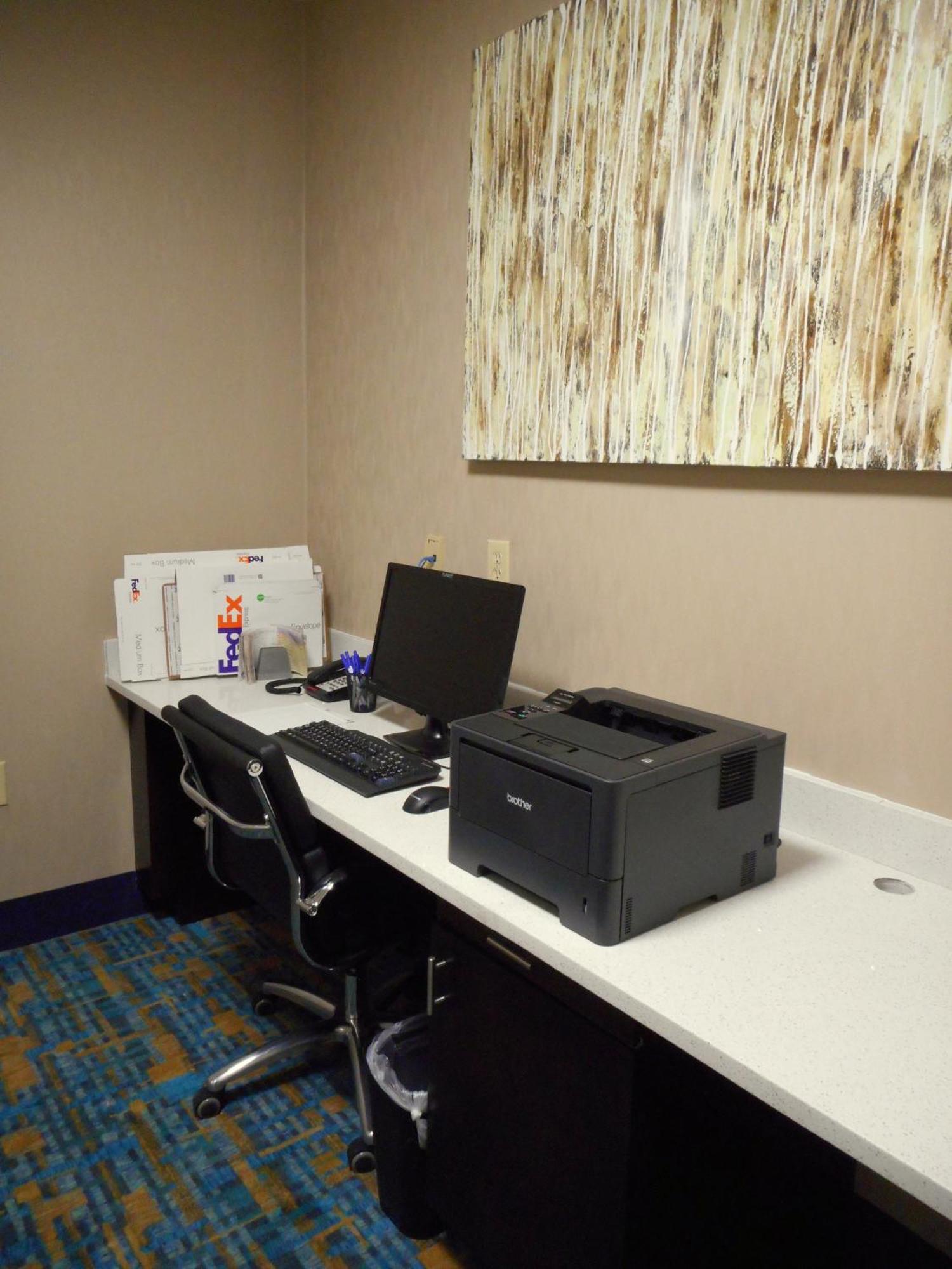 Holiday Inn Express & Suites Carmel North - Westfield By Ihg Exteriör bild