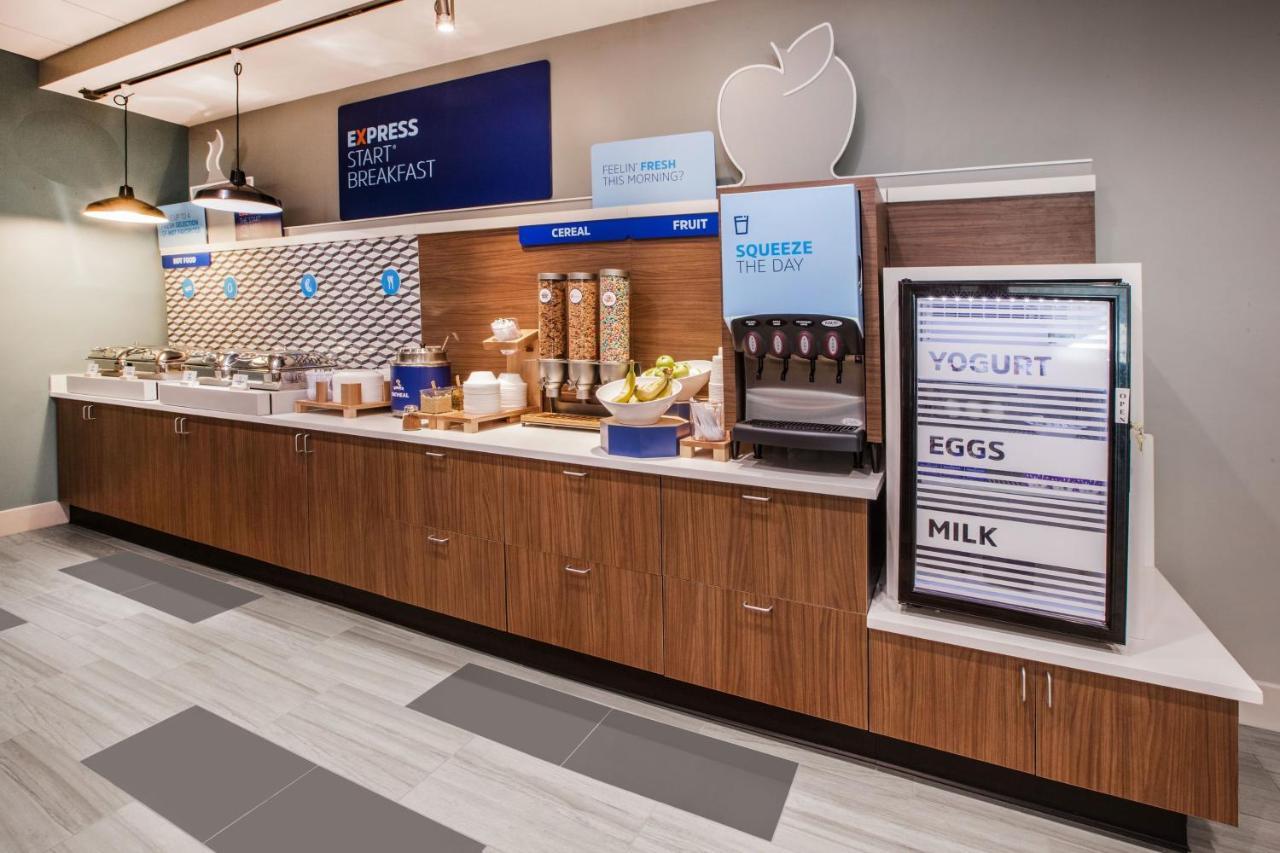 Holiday Inn Express & Suites Carmel North - Westfield By Ihg Exteriör bild